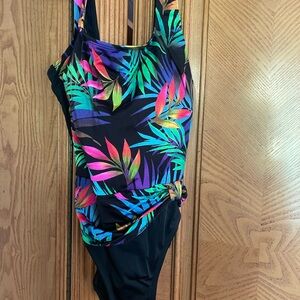 Tropical paradise! Worn once.